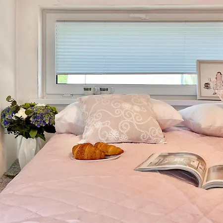 Apartament Sparksa Διαμέρισμα *
